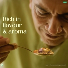 Tata Sampann Chaat Masala with Natural Oils, 100g, Chat Masala Powder, Crafted by Chef Sanjeev Kapoor, With Chefs Exclusive Tip, Rich Aroma & Flavour