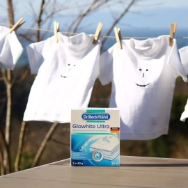 Dr Beckmann Glowhite Ultra Fabric Whitener with Stain Remover | Removes Grey Discoloration | Combats Yellowing | Getting White Laundry Whiter | 5x40g | Made in Germany