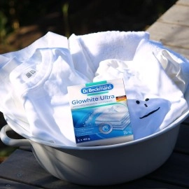 Dr Beckmann Glowhite Ultra Fabric Whitener with Stain Remover | Removes Grey Discoloration | Combats Yellowing | Getting White Laundry Whiter | 5x40g | Made in Germany