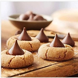 Perfect Pricee Chocolate Mold Ice Candle, Small Cake Brownie Christmas Muffins Silicone Tray (Kiss Chocolate)