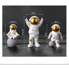 Street27 Resin Astronaut Spaceman Fantasy Statue Ornament Home Office Desktop Figurine Decors Set Of 3-Golden