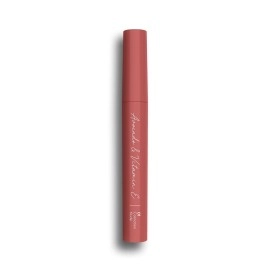 MAMAEARTH Moisture Matte Longstay Lipstick with Avocado Oil & Vitamin E for 12 Hour Long Stay-01 Carnation Nude - 2 g