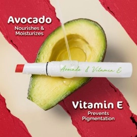 Mamaearth Moisture Matte Longstay Lipstick with Avocado Oil & Vitamin E for 12 Hour Long Stay - 07 Raspberry Scarlet - 2 g