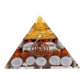 Shri Yantra Gomti Chakra Laxmi Pyramid - 90mm Large Maha Laxmi Orgonite Pyramid with Shree Yantra - Feng Shui Vastu Items for Home with Rudraksha, Gomati Chakra, Chirmi & Kaudi Shells (Wealth Pyramid