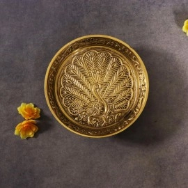 Putrika Traditional Brass Mukali |Stool|Peeta|Pooja Stand for murti| Mukkali Trumpet | Chowki Pooja for God Idols(9Cm*2.5Cm) Weight :119 (Gj) Pin Tray Mukali - Yellow