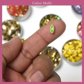 EmbroideryMaterial Glass & Resin Flat Glue On Kundan Stones Beads for Craft, Jewellery Making, Bangles Work, Maggam Work Material, Stones for Embroidery Work, Aari Work (500 Pieces, 50 Piece of Each)