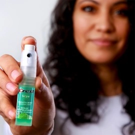 Crest Scope | A pack of 4 mint mist sprays (4 sprays total) - 5ml - Made in an FDA audited facility in the USA
