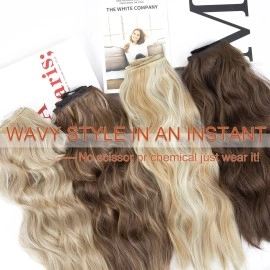 LEEONS 4PCS Clip in Hair Extensions Honey Blonde Mixed Light Brown 20 Inch Long Wavy Synthetic Hair Extensions (4pcs, 20Inch, 22H10)