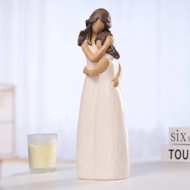 BUTILIVEEN Resin Mother Daughter Figurines, Hugging Mother and Daughter Figurine Statues, Gifts for Daughter from Mom, Home Bedroom Living Room Tabletop Shelf Decor